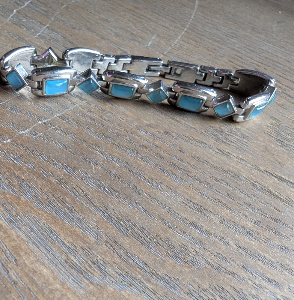 Beautiful Silver Toned and Blue Stone Bracelet - Picture 2 of 4